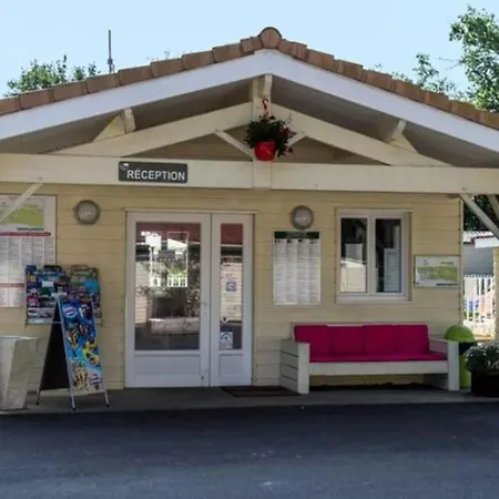 Parque de Campismo Mobil-home Confortable Avec Terrasse à - Api-1-52-286